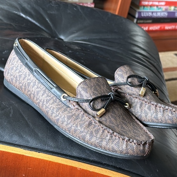 Michael Kors loafers. Brown - Picture 5 of 11